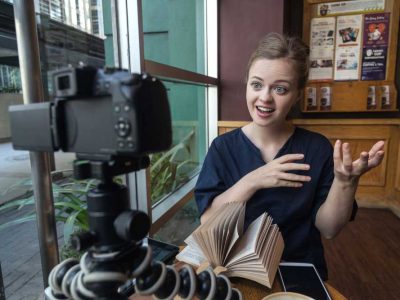 Cara Mudah Berbicara Di Depan Kamera Untuk Content Creator