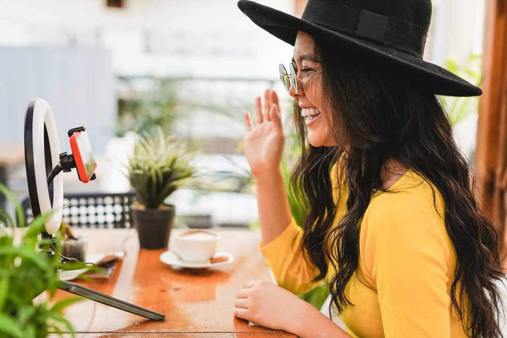 Membangun Fanbase Content Creator