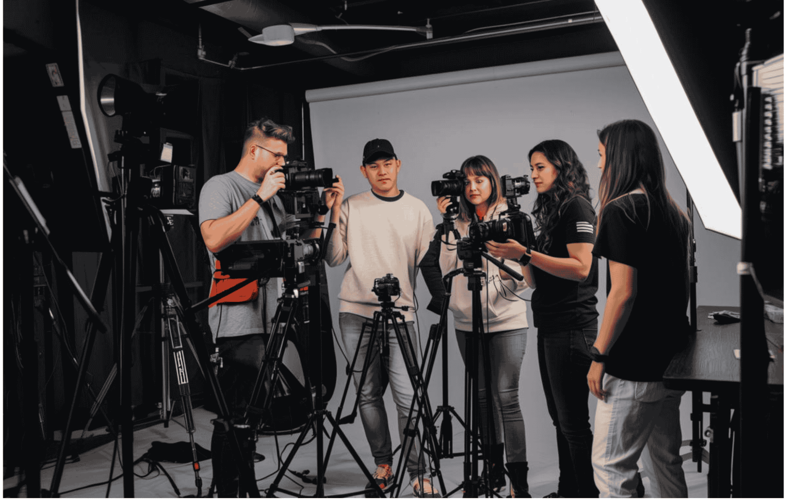 Konten Jalan tapi Strategi Branding Tertinggal